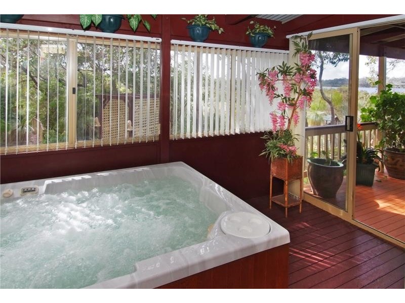 24 Sabina Drive, Molloy Island WA 6290