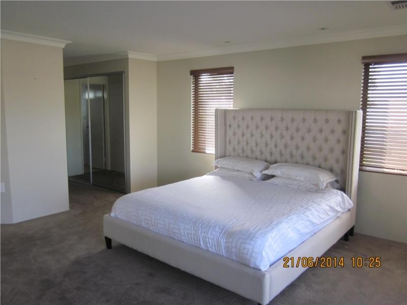 1 Waterlily  Drive, Dudley Park WA 6210
