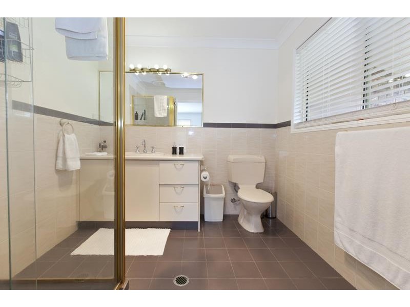 21 ALLIED DRIVE, Arundel QLD 4214