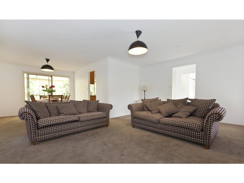 21 ALLIED DRIVE, Arundel QLD 4214