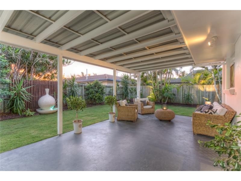 118 Oceanic Drive, Warana QLD 4575