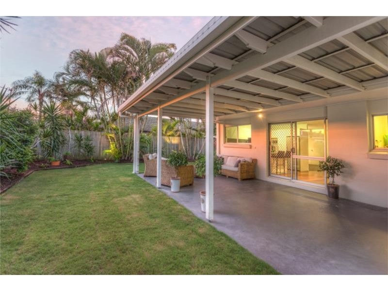 118 Oceanic Drive, Warana QLD 4575