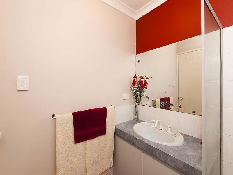 235 McLennan Drive, Nowergup WA 6032