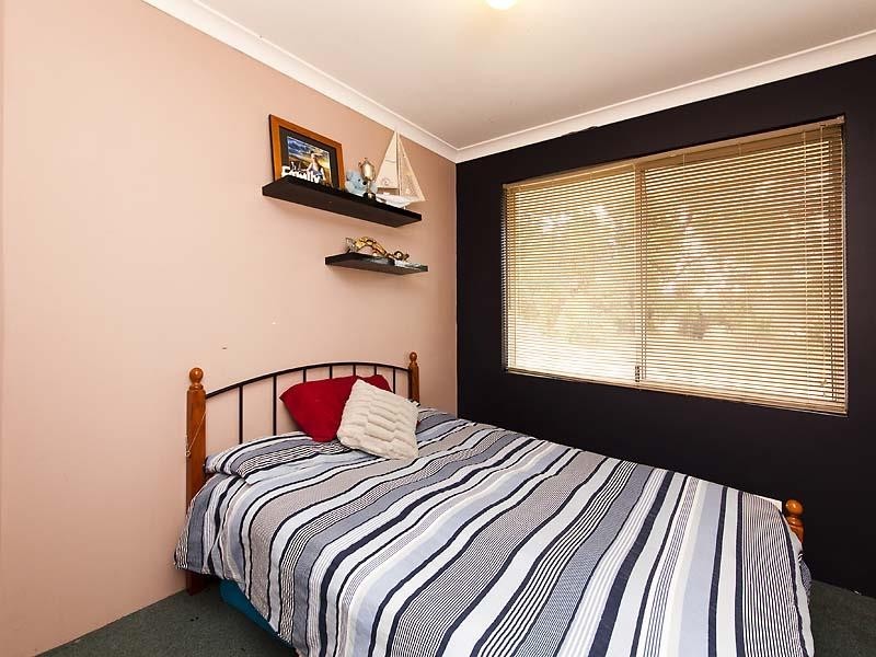 235 McLennan Drive, Nowergup WA 6032