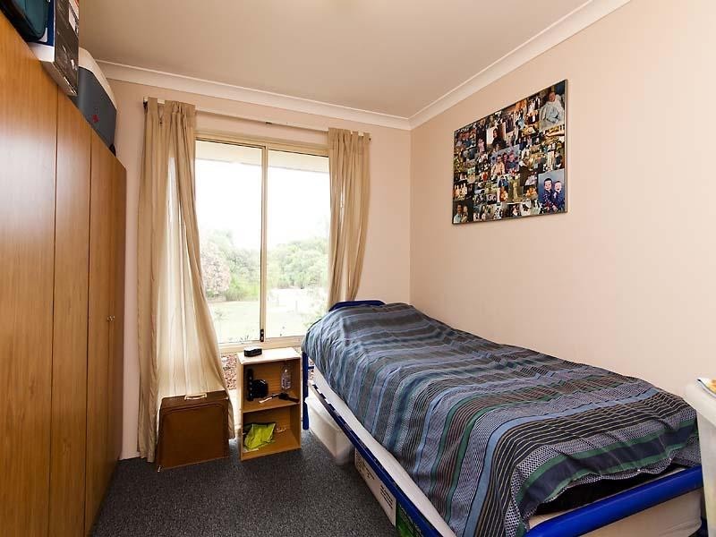 235 McLennan Drive, Nowergup WA 6032