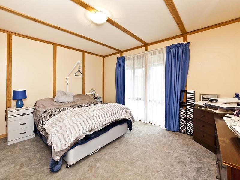 235 McLennan Drive, Nowergup WA 6032