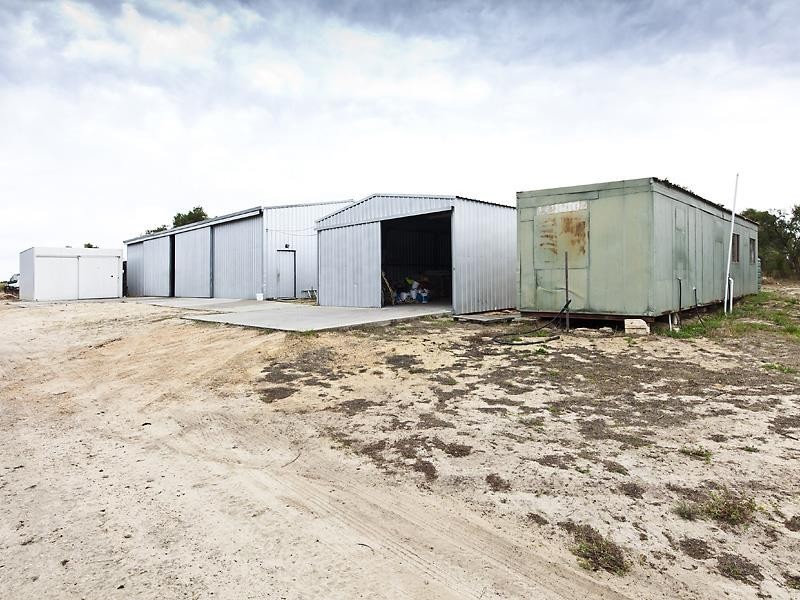 235 McLennan Drive, Nowergup WA 6032