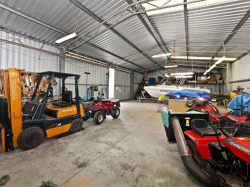 235 McLennan Drive, Nowergup WA 6032