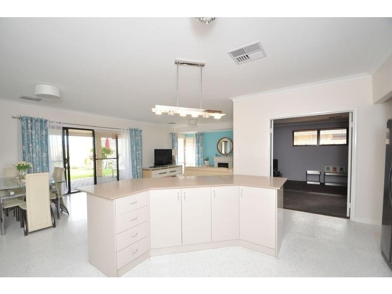 15 PLATYPUS GREEN, Baldivis WA 6171