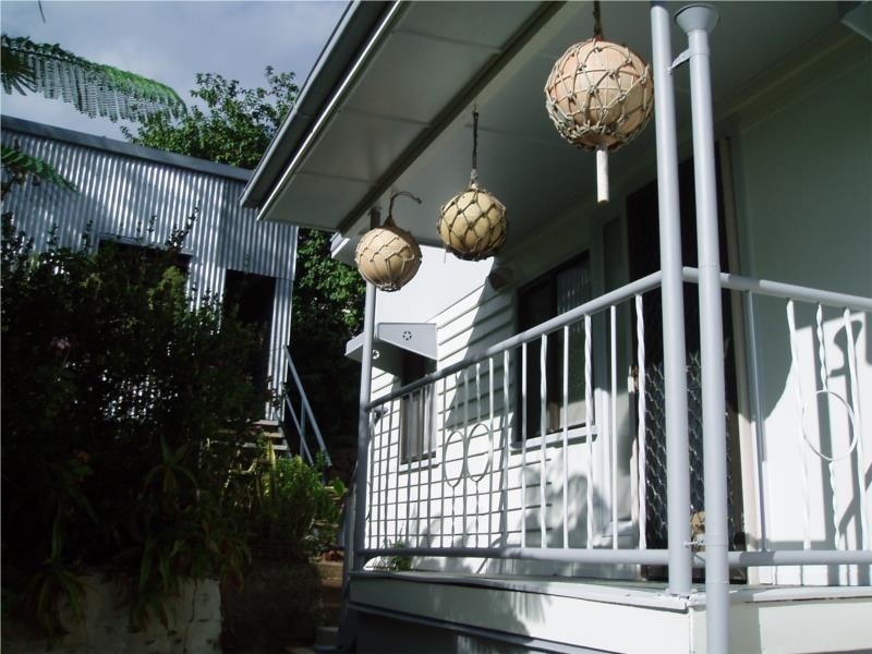 22 West Street, Mount Morgan QLD 4714