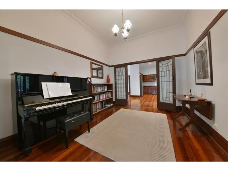 4 Bedford Street, Nedlands WA 6009