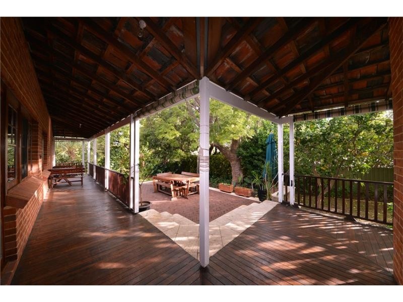 4 Bedford Street, Nedlands WA 6009