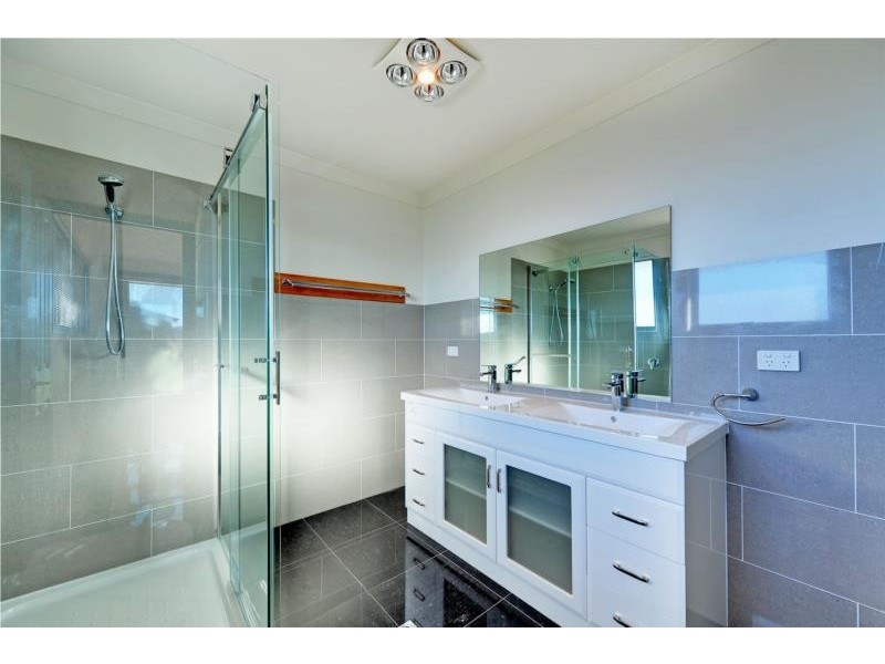 2/18 Rachel Crescent, Old Beach TAS 7017