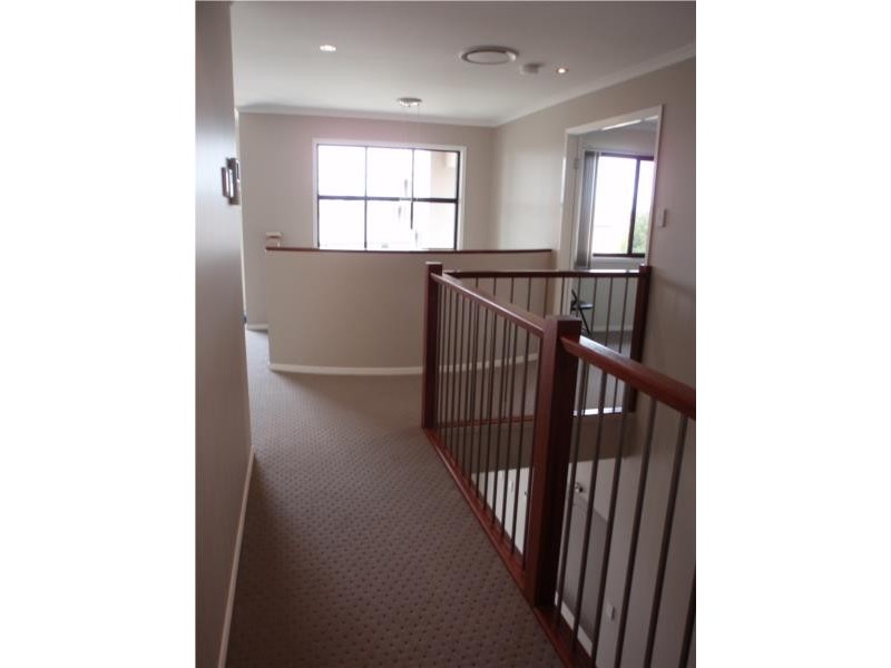 4 Leonardo Close, Eight Mile Plains QLD 4113