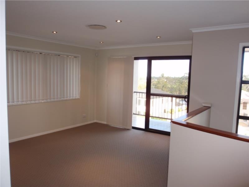 4 Leonardo Close, Eight Mile Plains QLD 4113