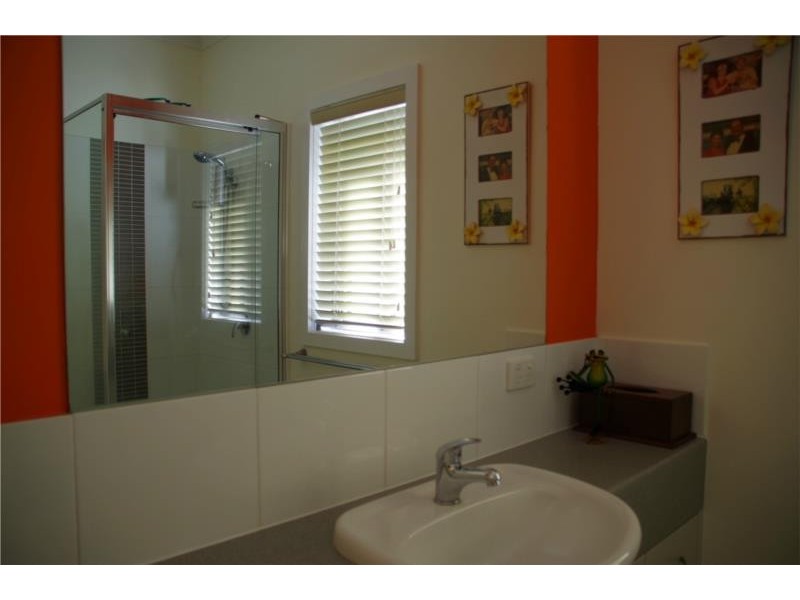 15 Amstal Avenue, Wondunna QLD 4655