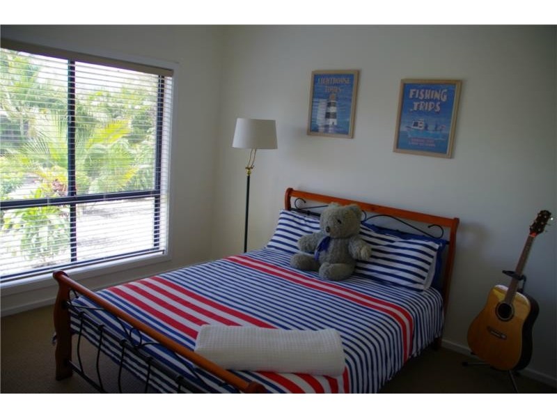 15 Amstal Avenue, Wondunna QLD 4655