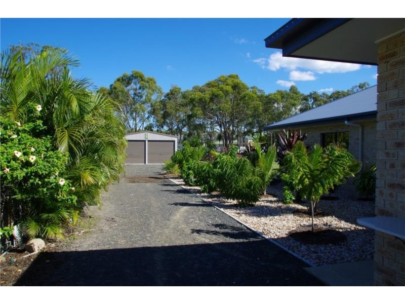 15 Amstal Avenue, Wondunna QLD 4655