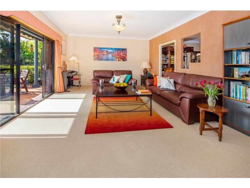 56 Wallaby Drive, Mudgeeraba QLD 4213