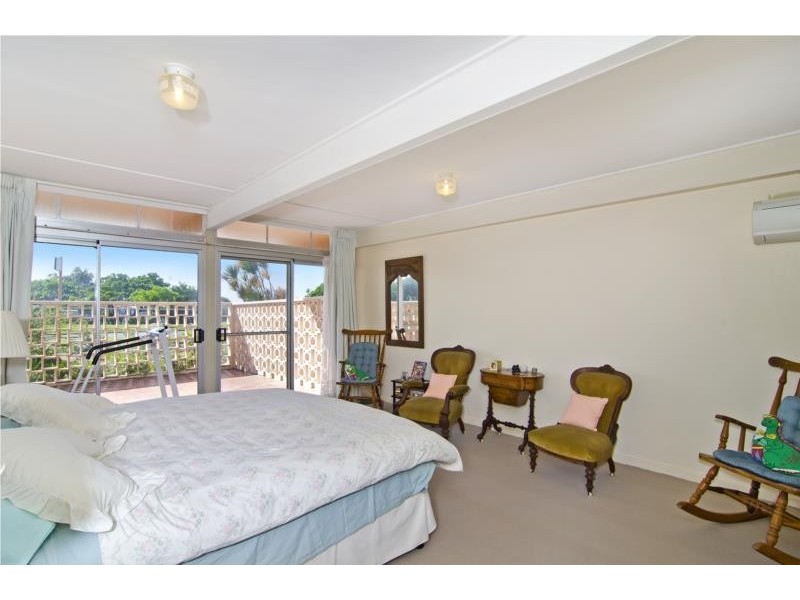 Bilinga QLD 4225