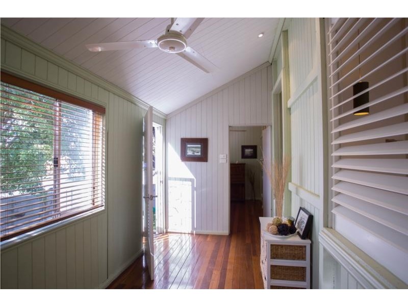 1 Riddings Street, Coorparoo QLD 4151
