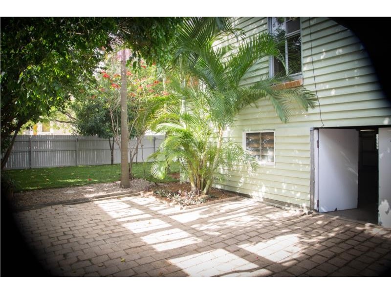 1 Riddings Street, Coorparoo QLD 4151