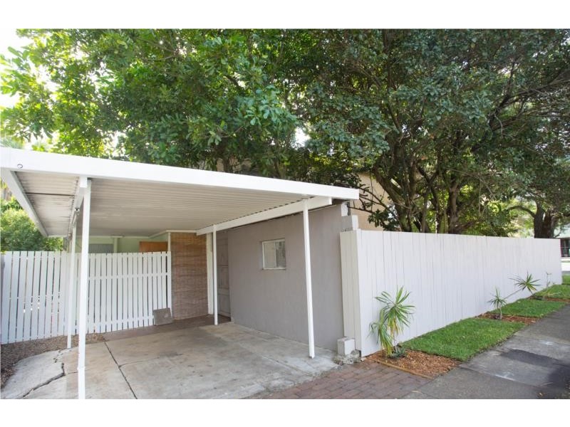 1 Riddings Street, Coorparoo QLD 4151