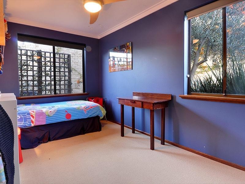 6  Tanah close, Kingsley WA 6026