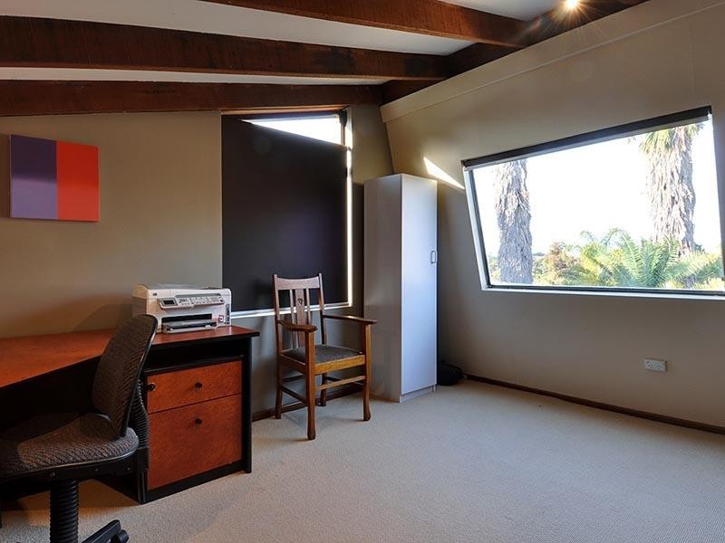 6  Tanah close, Kingsley WA 6026