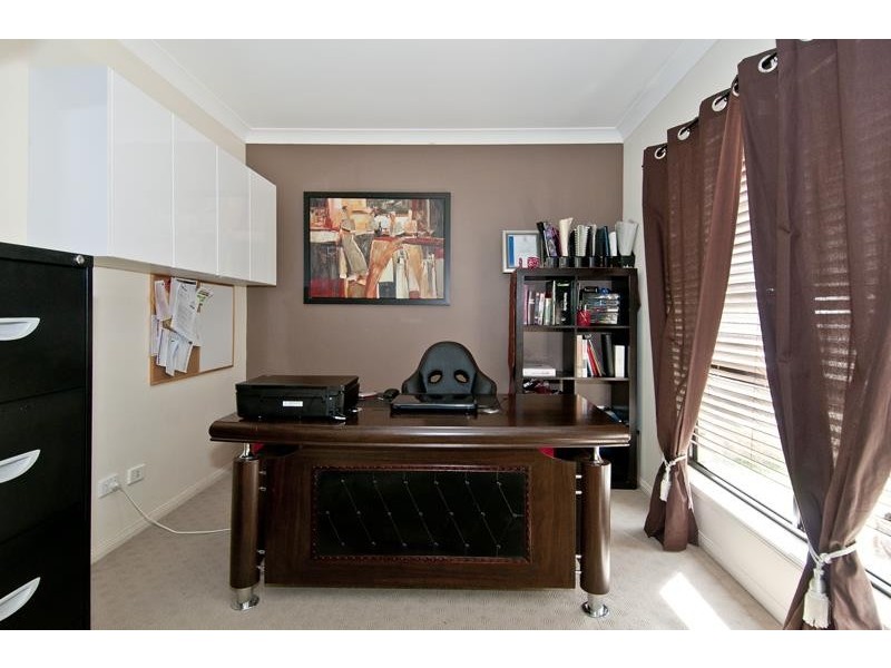 89 Wuraga Road, Bahrs Scrub QLD 4207