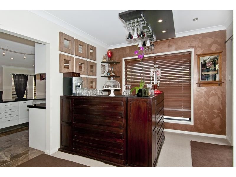 89 Wuraga Road, Bahrs Scrub QLD 4207