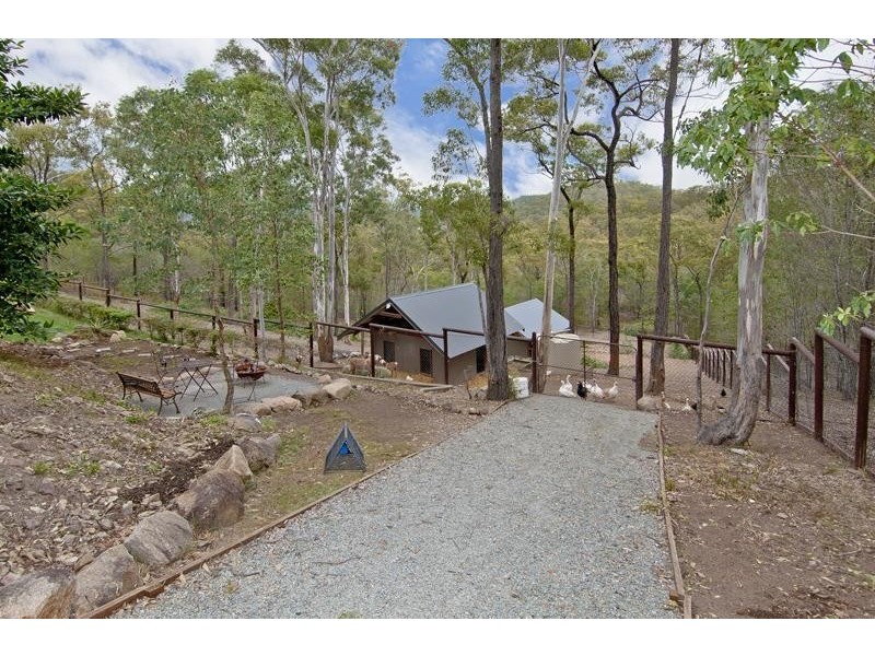 89 Wuraga Road, Bahrs Scrub QLD 4207