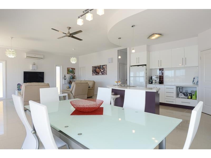 211 EXCELSIOR PARADE, Hindmarsh Island SA 5214