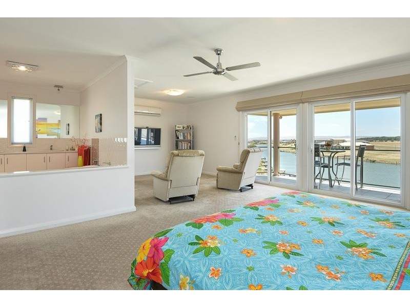 211 EXCELSIOR PARADE, Hindmarsh Island SA 5214