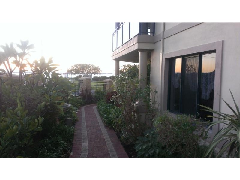 175 Rockingham Beach Road, Rockingham Beach WA 6168