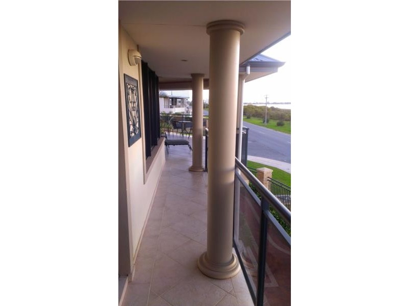 175 Rockingham Beach Road, Rockingham Beach WA 6168