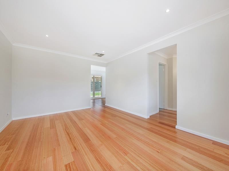 3/8 Daley Street, Yokine WA 6060