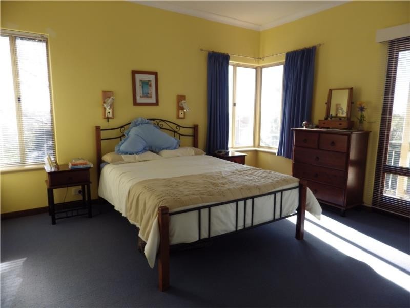 29 Battye Road, Kardinya WA 6163