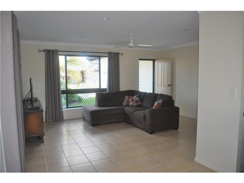 27 Marchwood Avenue, Kirwan QLD 4817