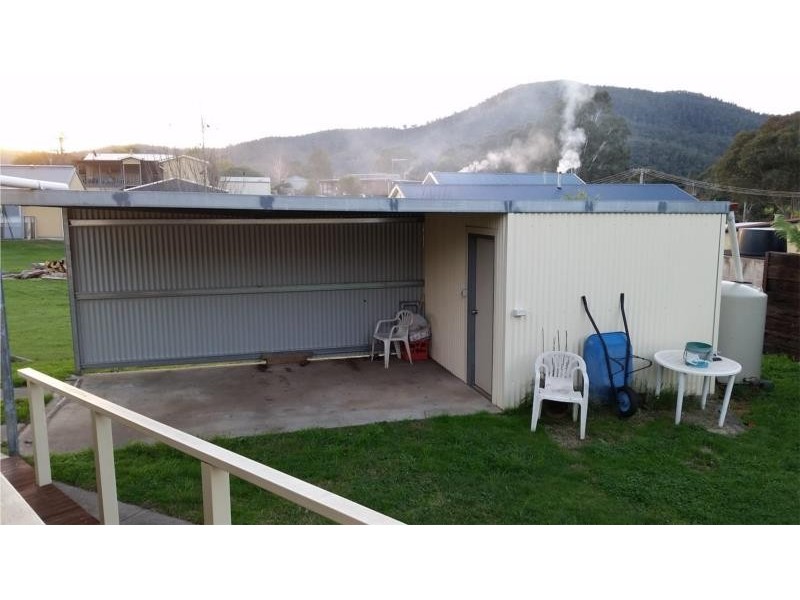 6 Eustace Street, Dartmouth VIC 3701