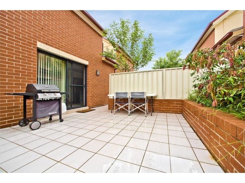 2/73 Water Street, Belfield NSW 2191