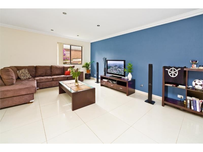 2/73 Water Street, Belfield NSW 2191