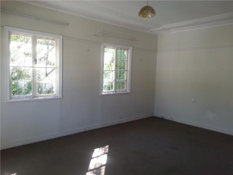 9 Thorn Lane, Ipswich QLD 4305