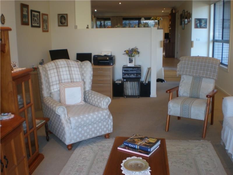 26 Beauty Crescent, Surfside NSW 2536