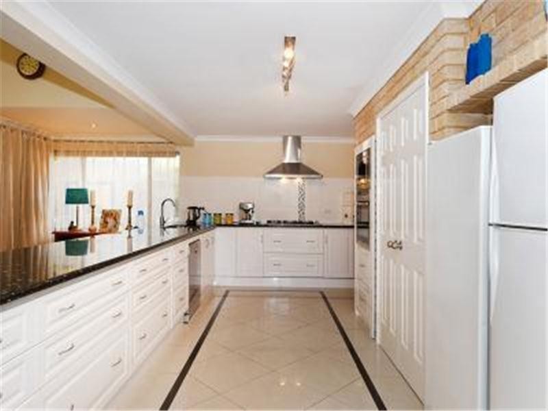 7 Kingston Heath Court, Connolly WA 6027