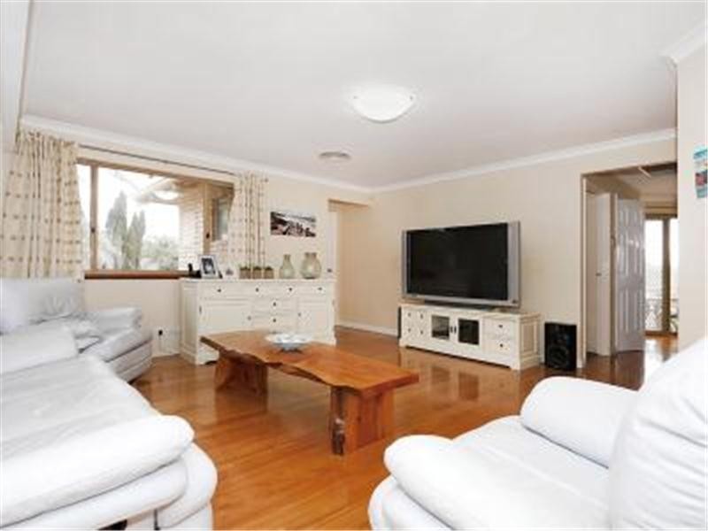 7 Kingston Heath Court, Connolly WA 6027