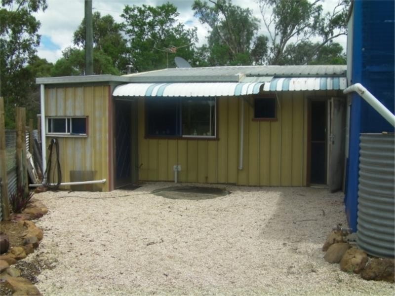 129 Rifle Range Road, Sapphire QLD 4702
