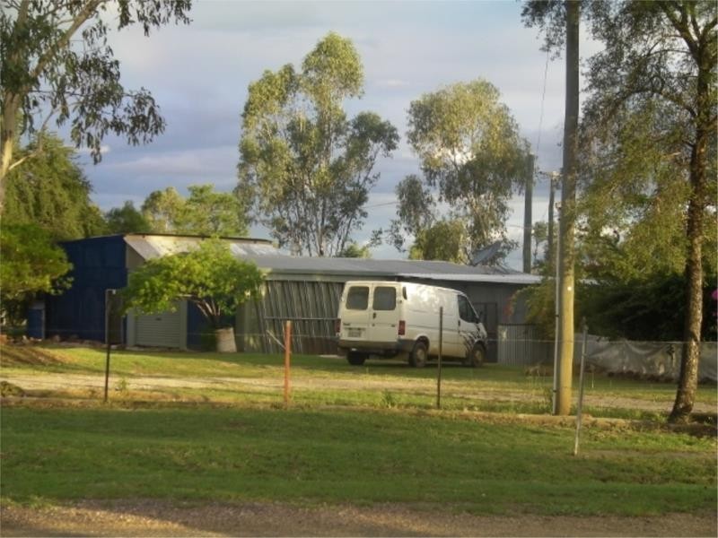 129 Rifle Range Road, Sapphire QLD 4702