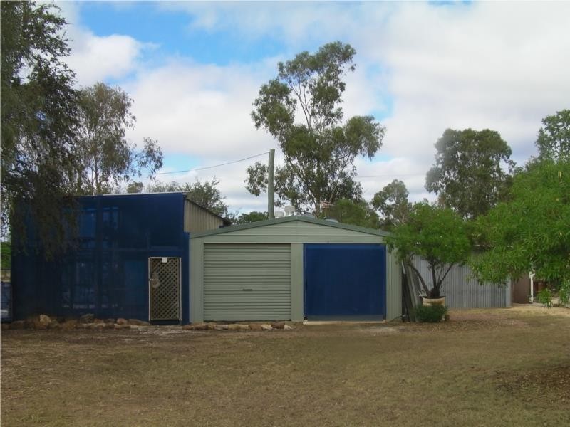 129 Rifle Range Road, Sapphire QLD 4702