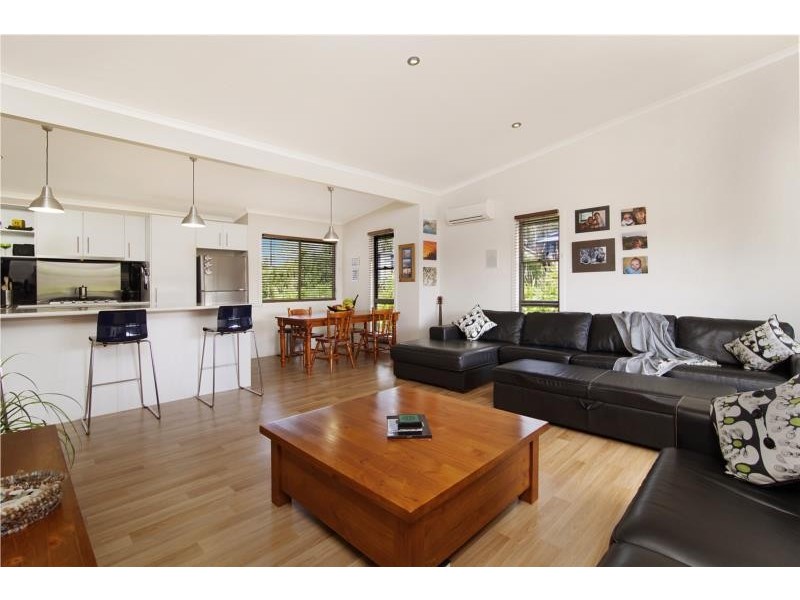 11 Gannet Drive, Scotts Head NSW 2447